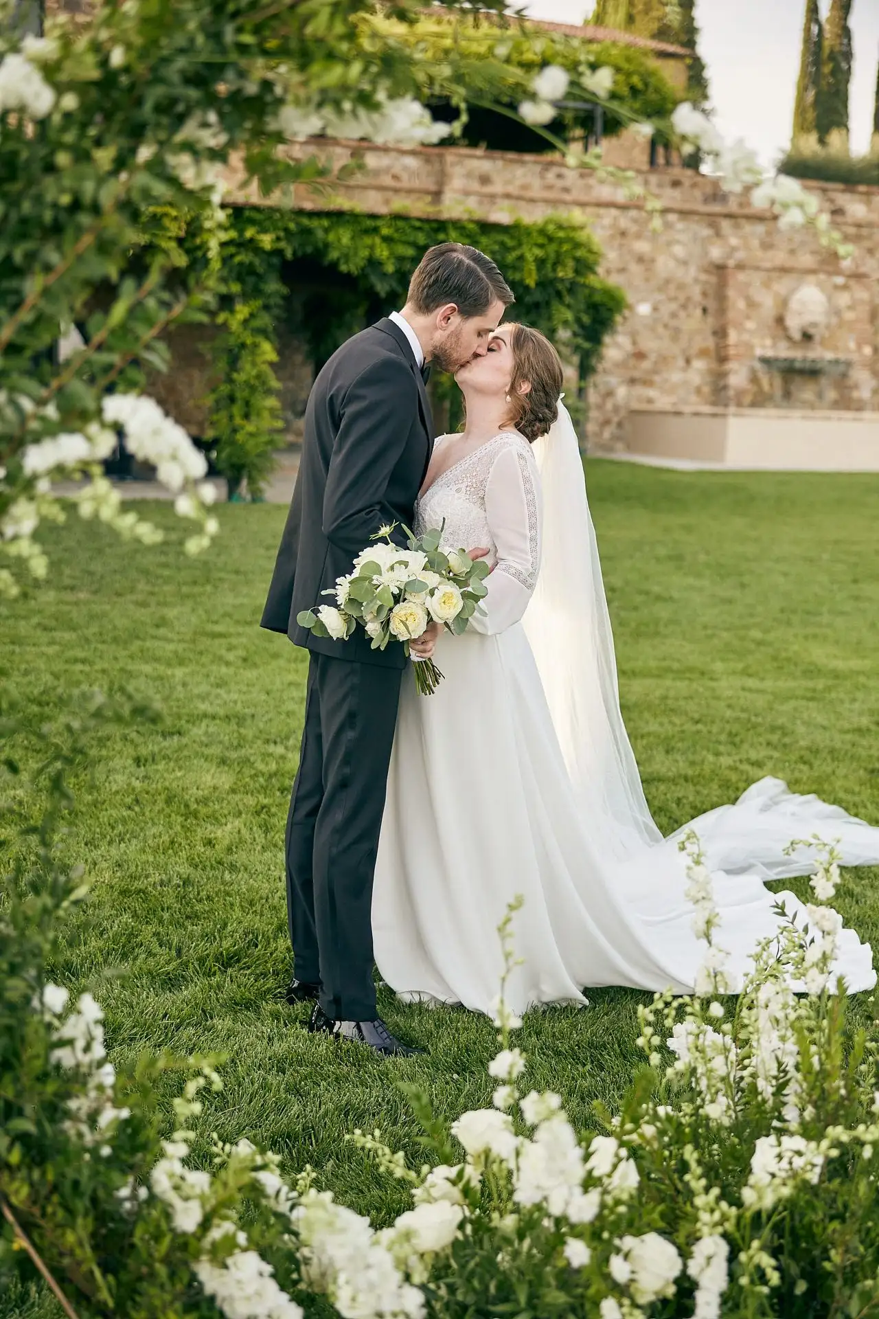 intimate vineyard elopement