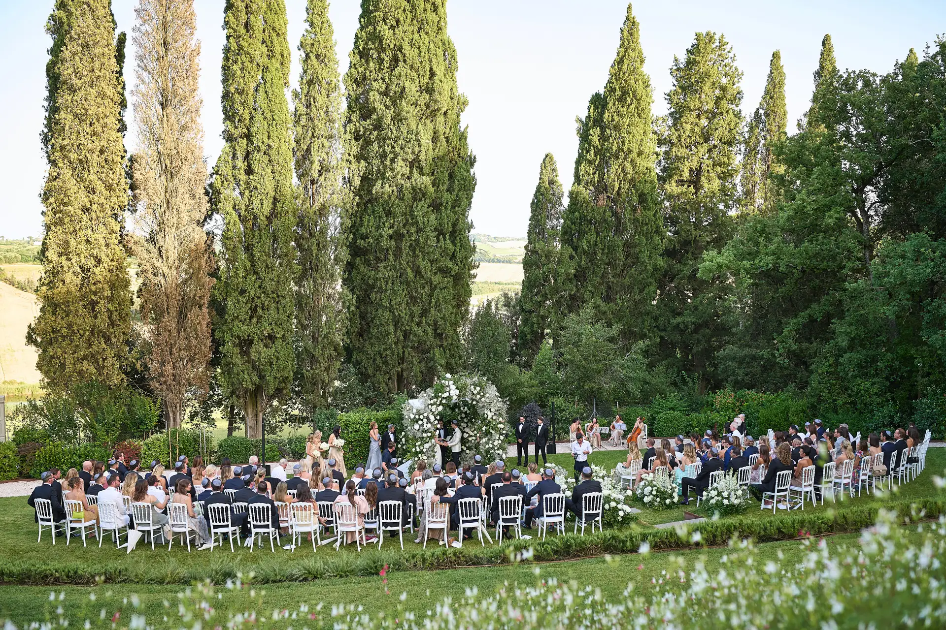 elegant jewish wedding in tuscany