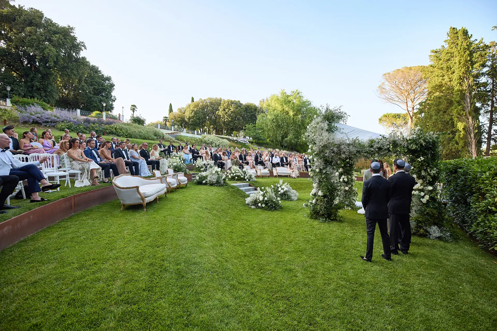 elegant jewish wedding in tuscany