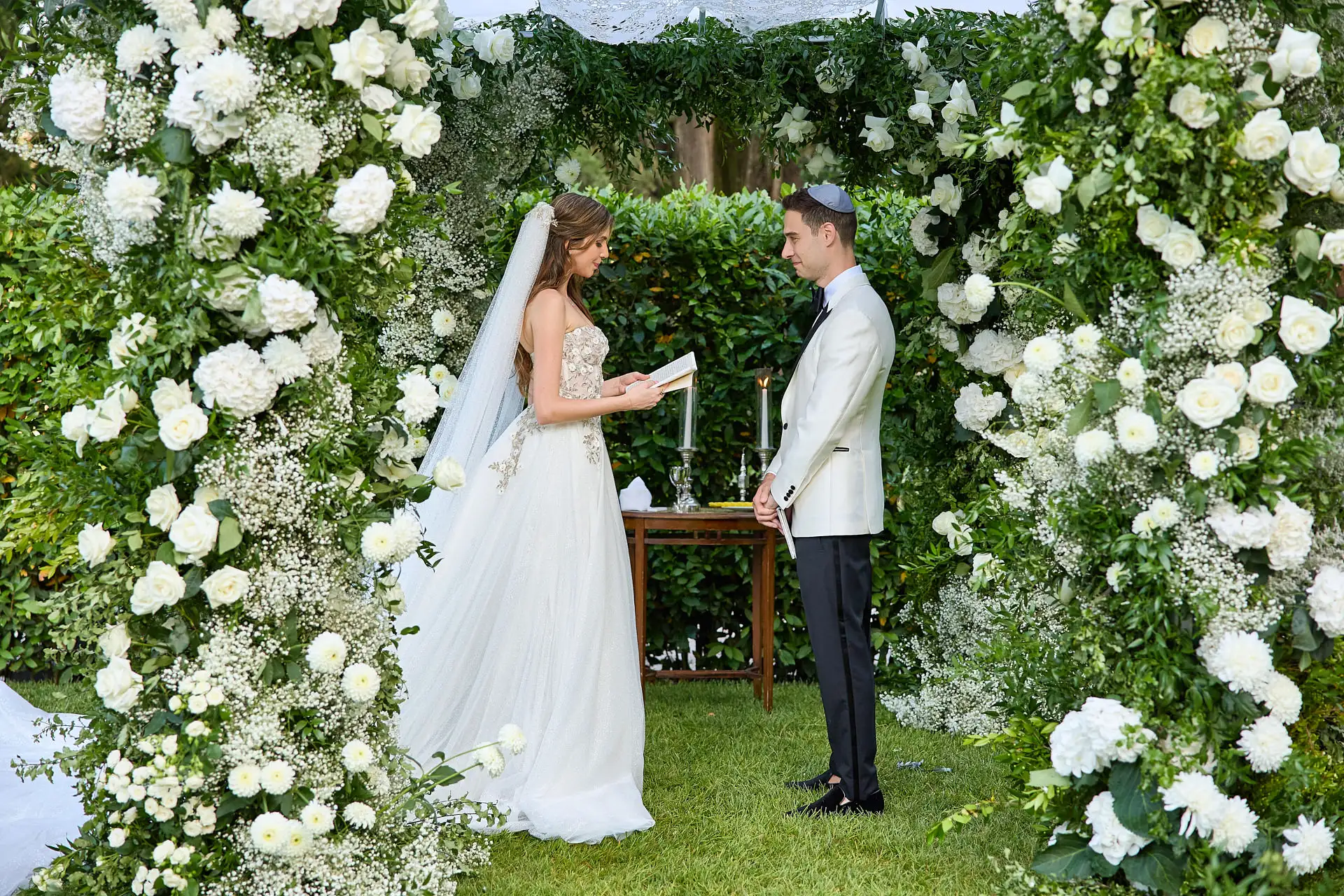 elegant jewish wedding in tuscany