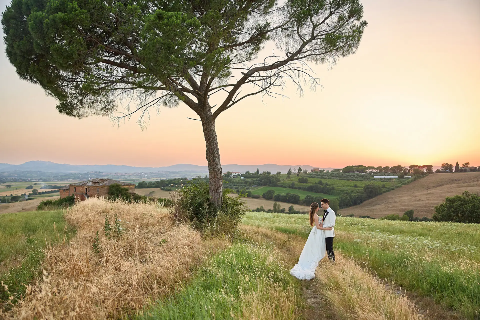 elegant jewish wedding in tuscany