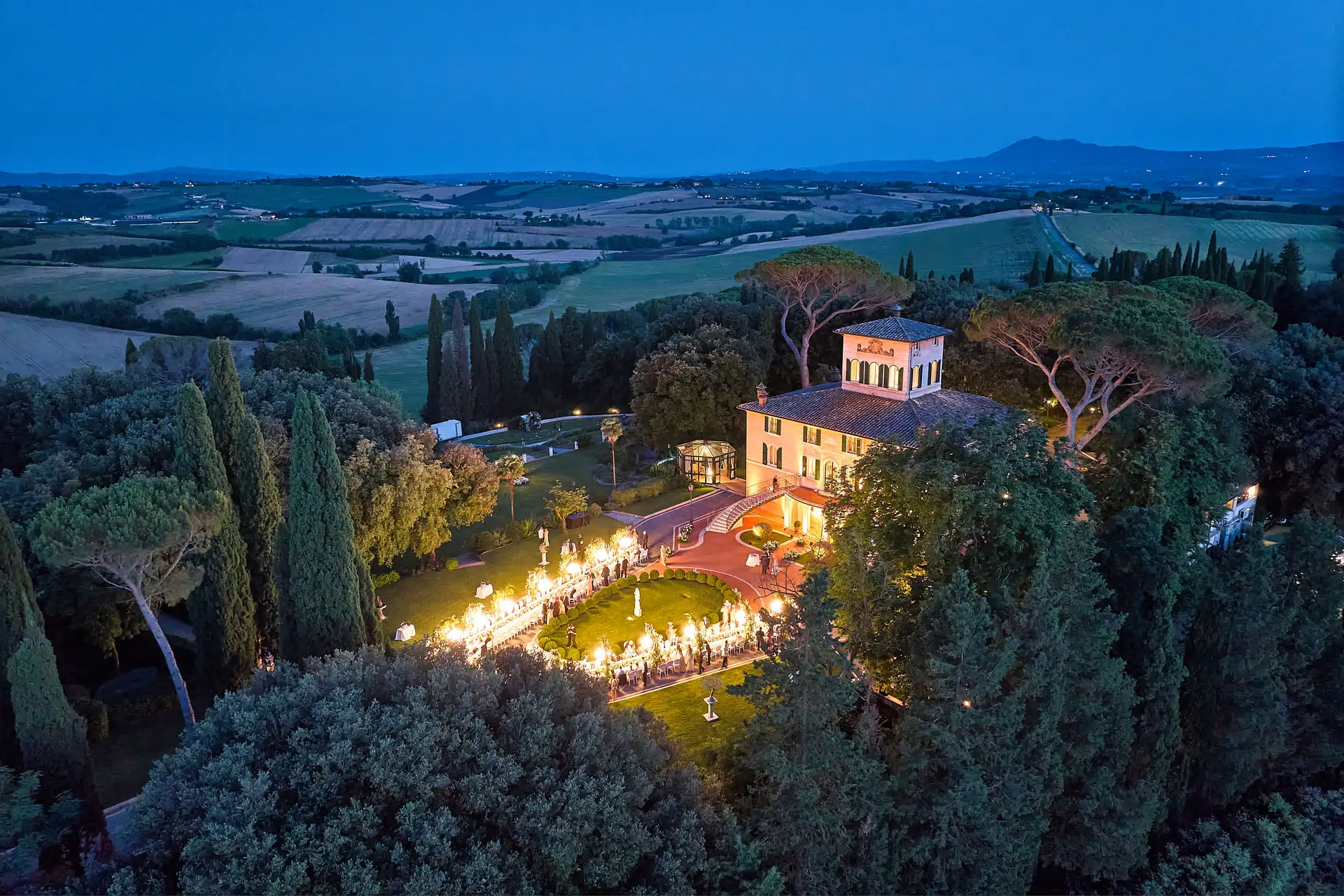 elegant jewish wedding in tuscany