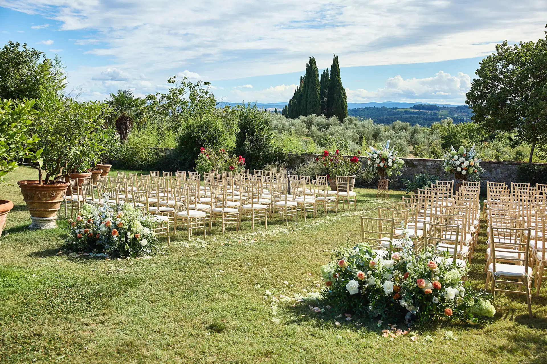 rustic wedding in tuscany