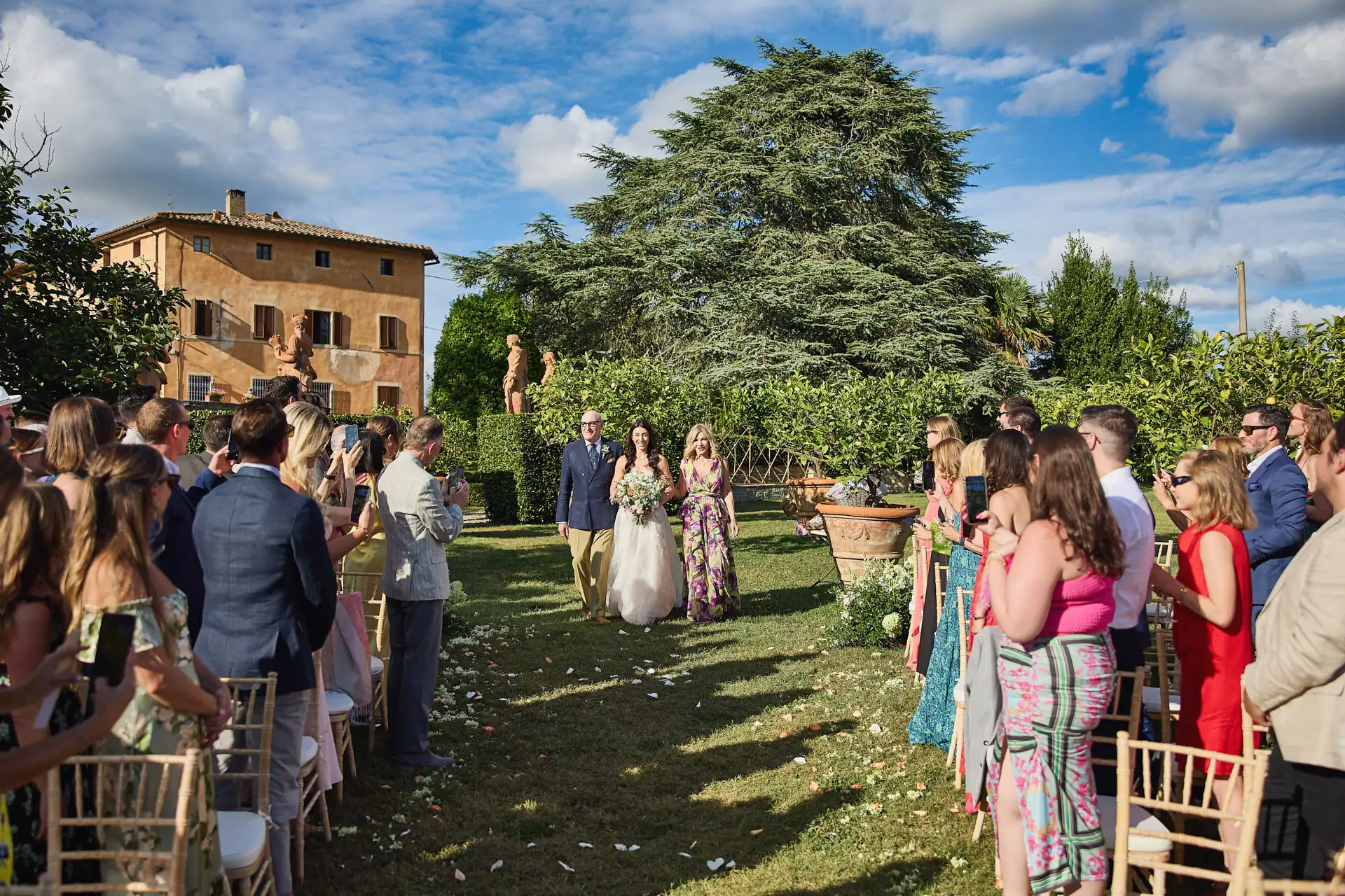 rustic wedding in tuscany