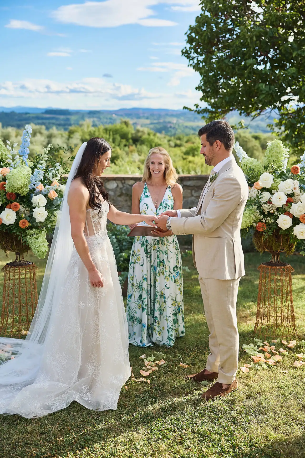 rustic wedding in tuscany