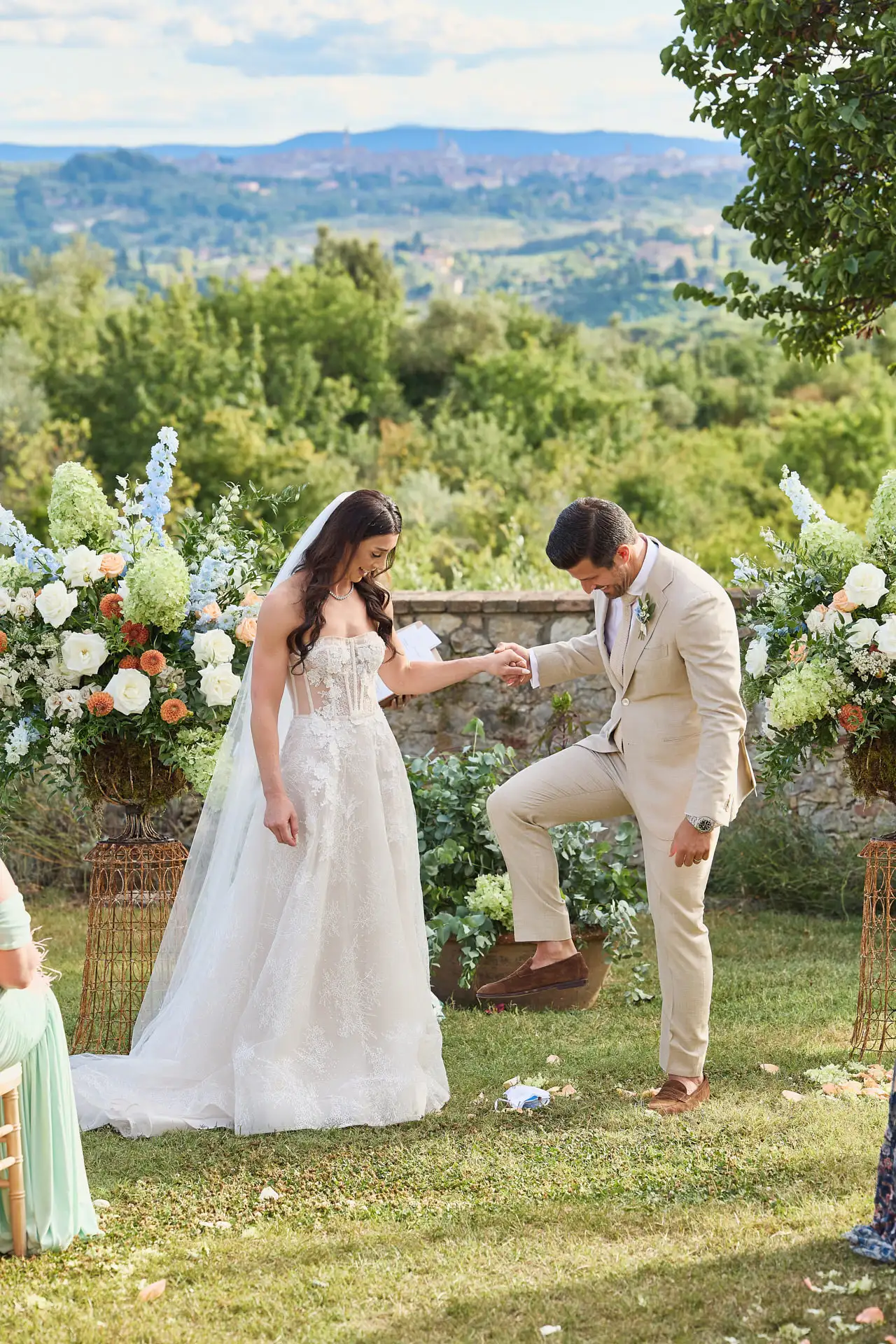 rustic wedding in tuscany