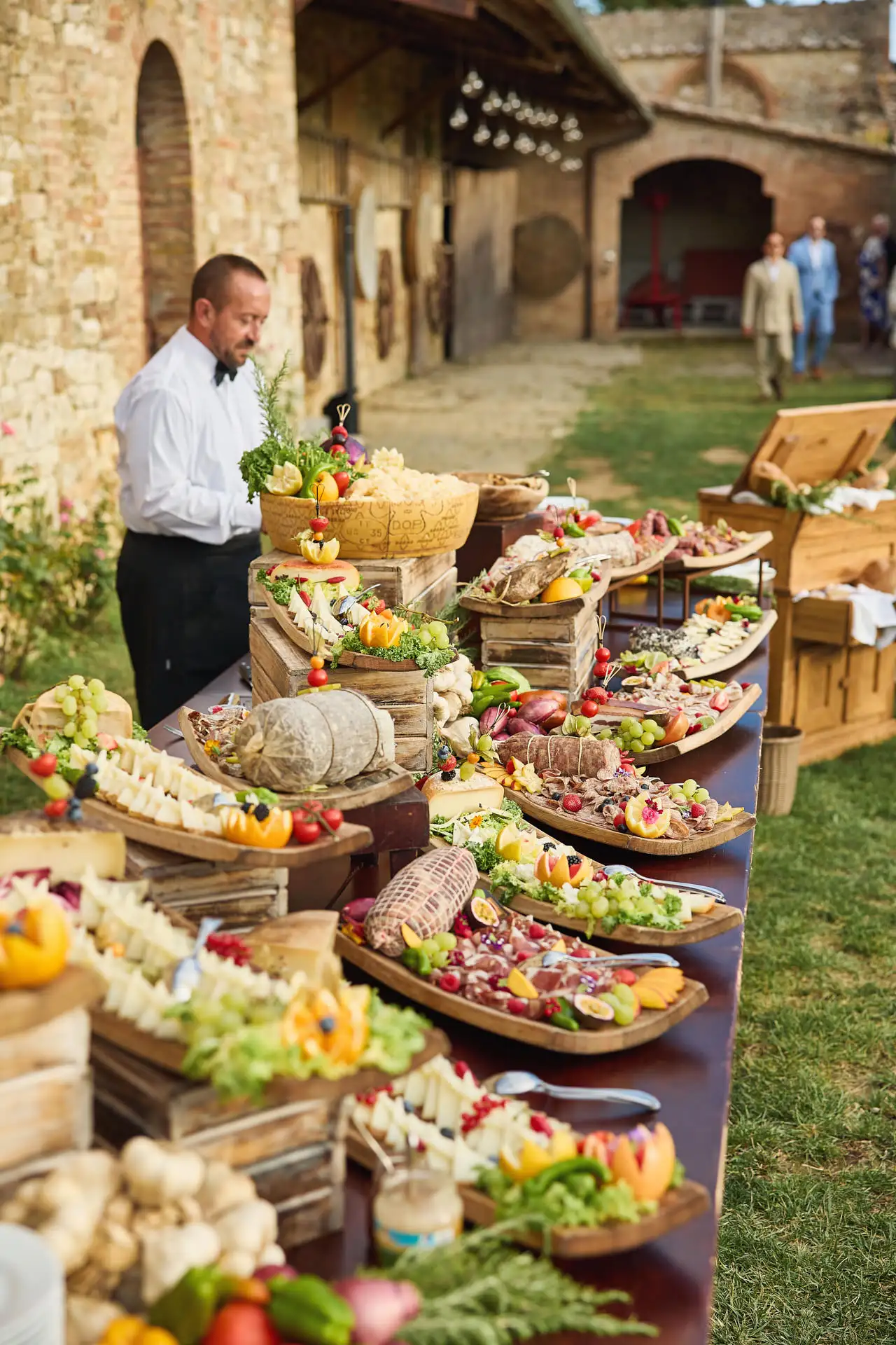rustic wedding in tuscany