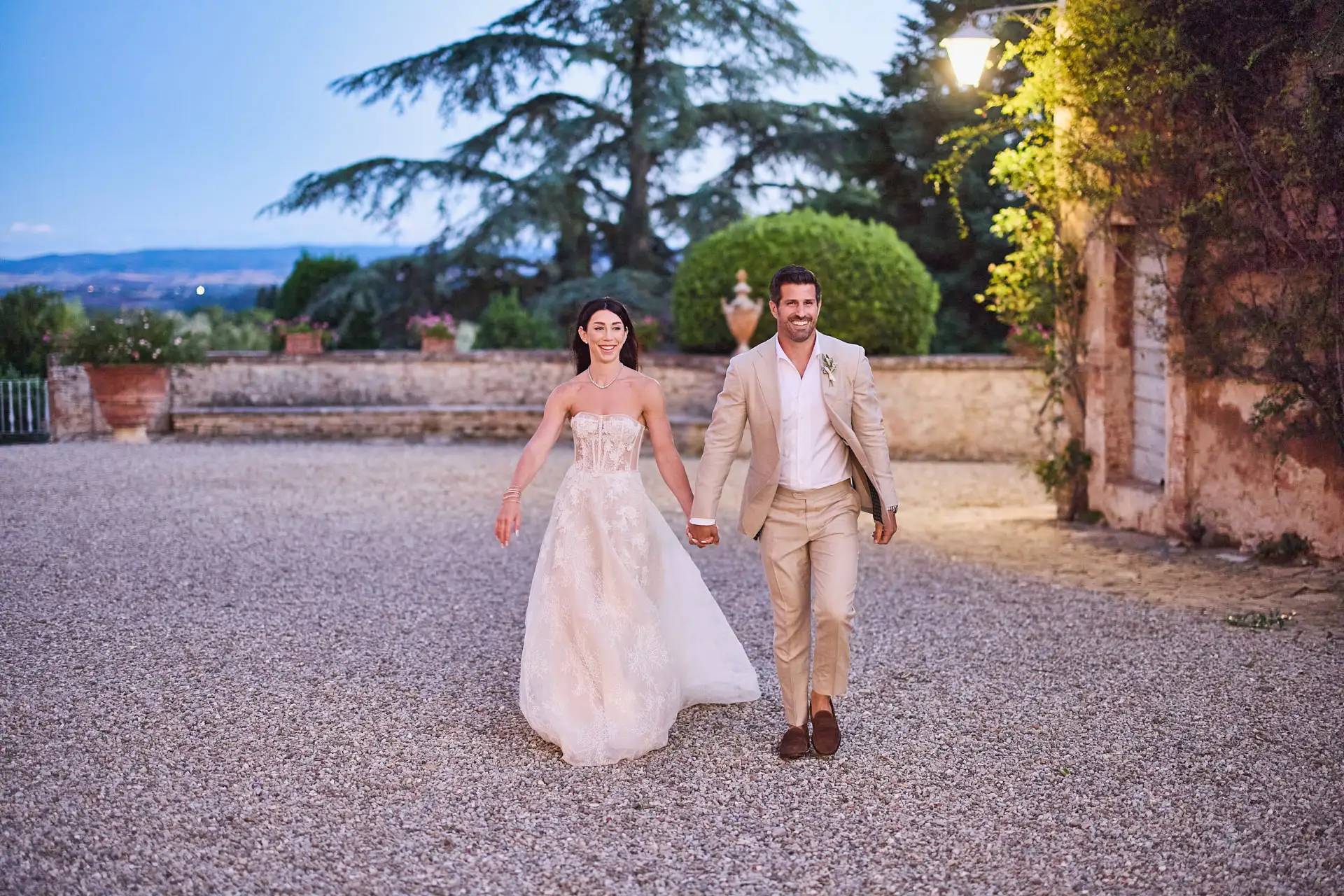 rustic wedding in tuscany