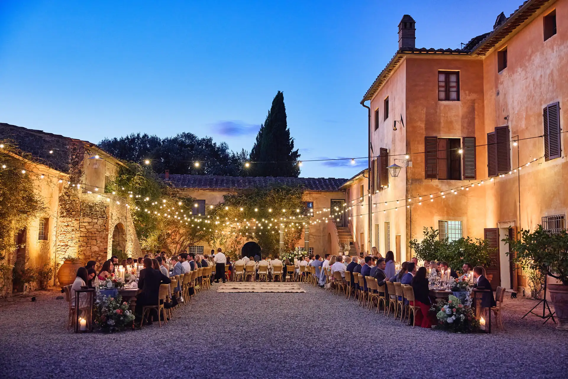 rustic wedding in tuscany