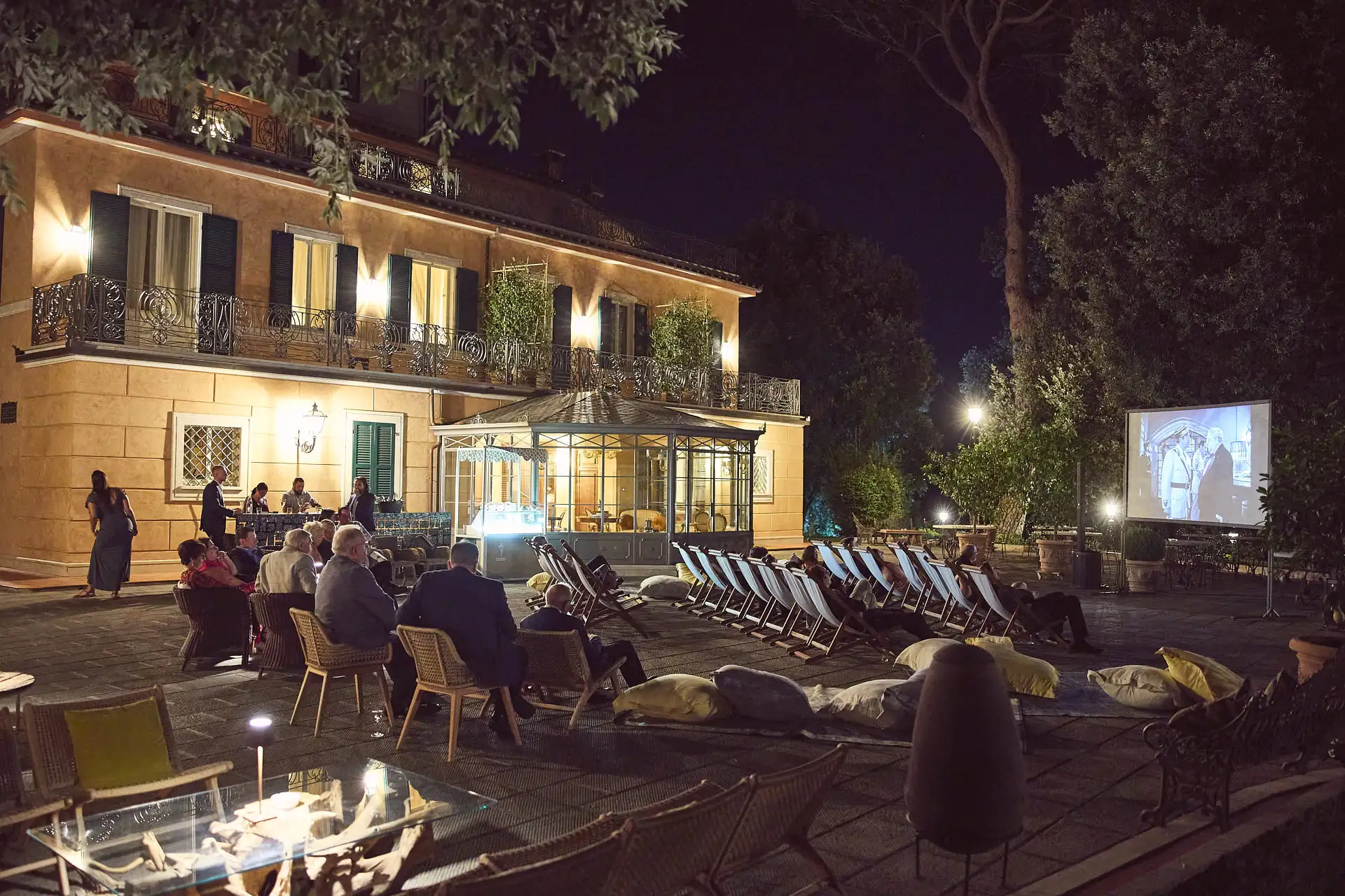 welcome dinner under stars
