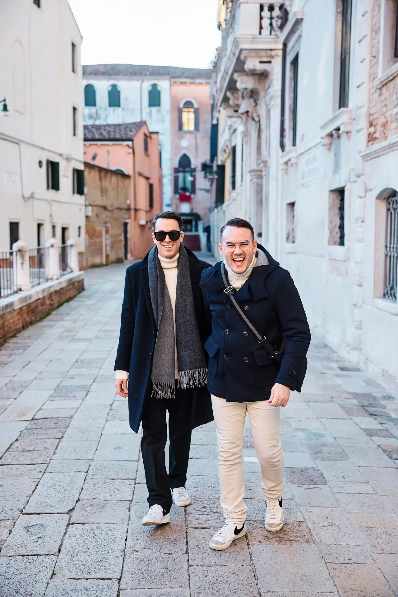 stylish venice engagement shoot
