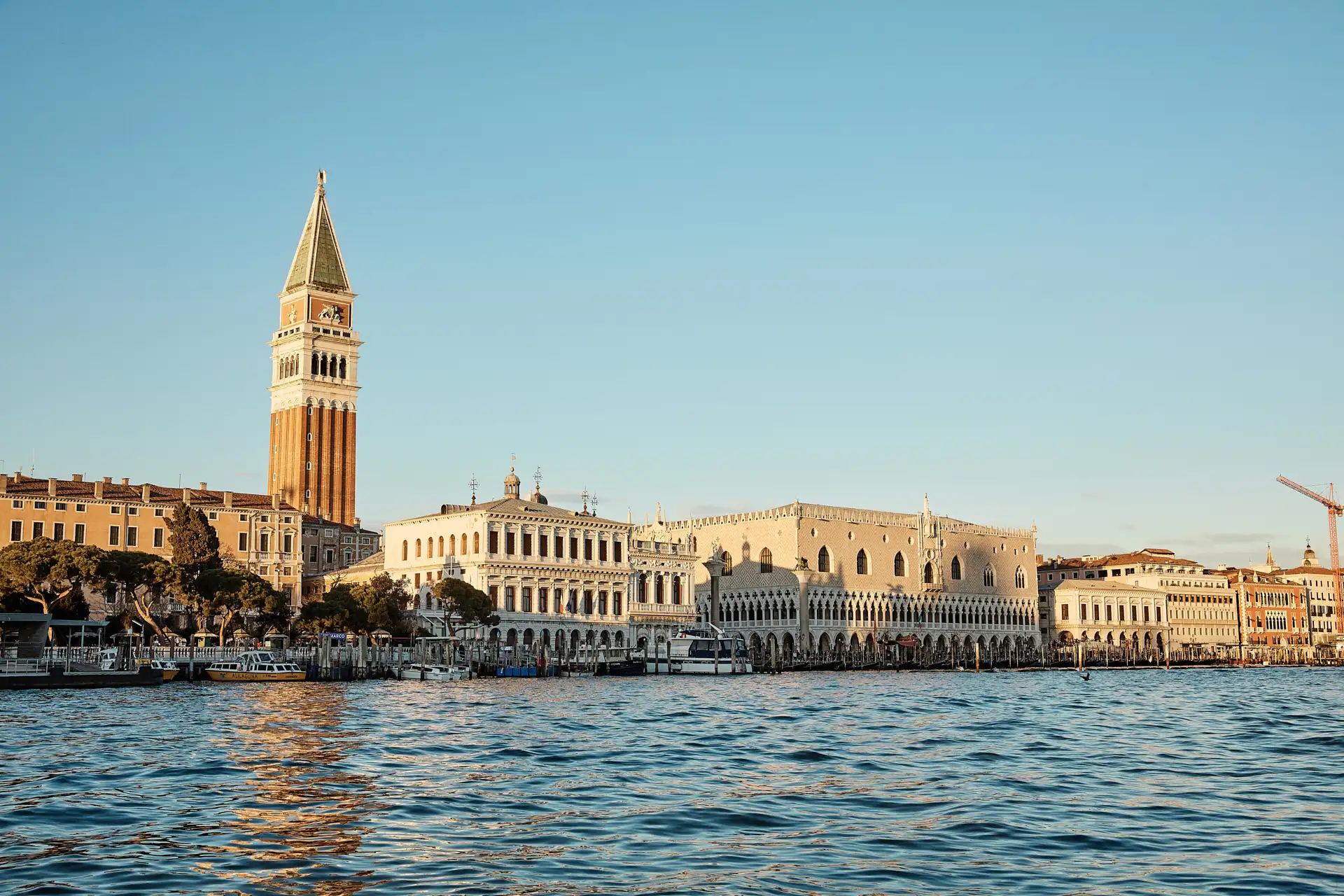stylish venice engagement shoot