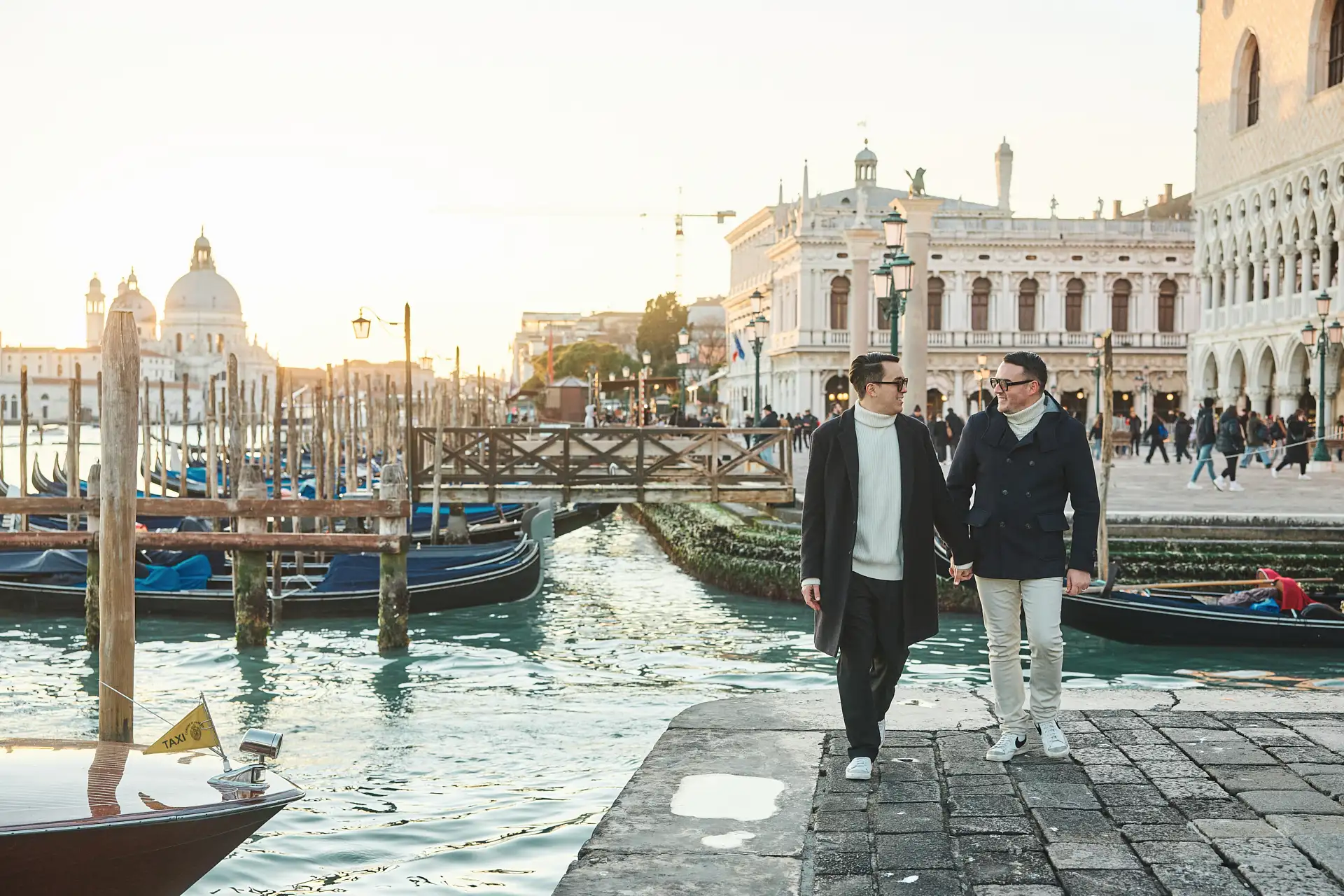 stylish venice engagement shoot