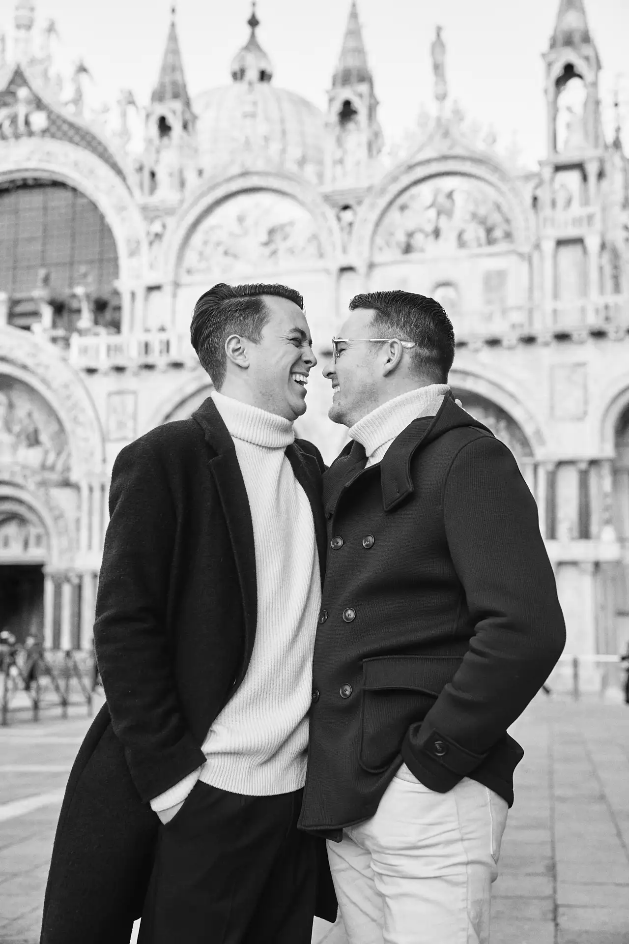 stylish venice engagement shoot