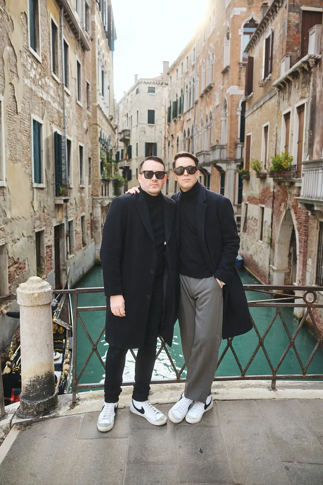 stylish venice engagement shoot