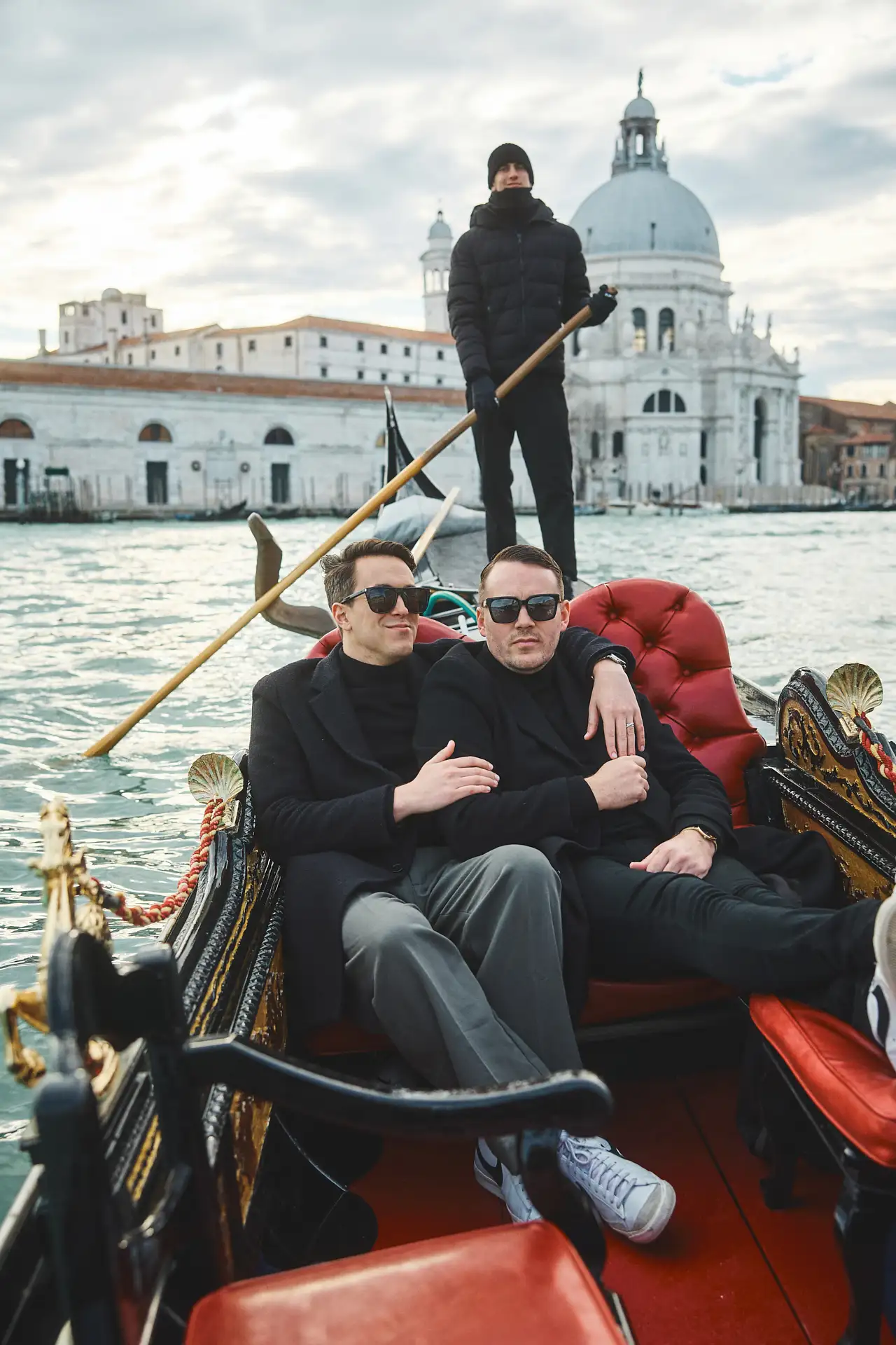 stylish venice engagement shoot
