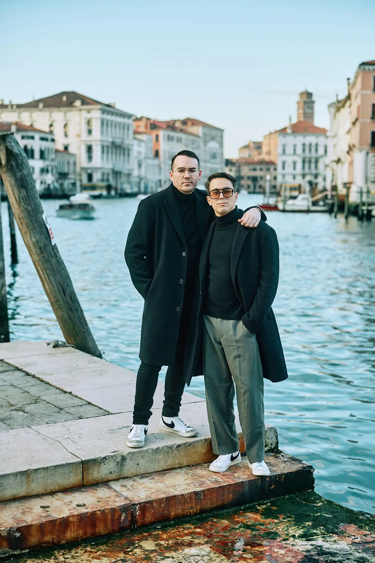 stylish venice engagement shoot