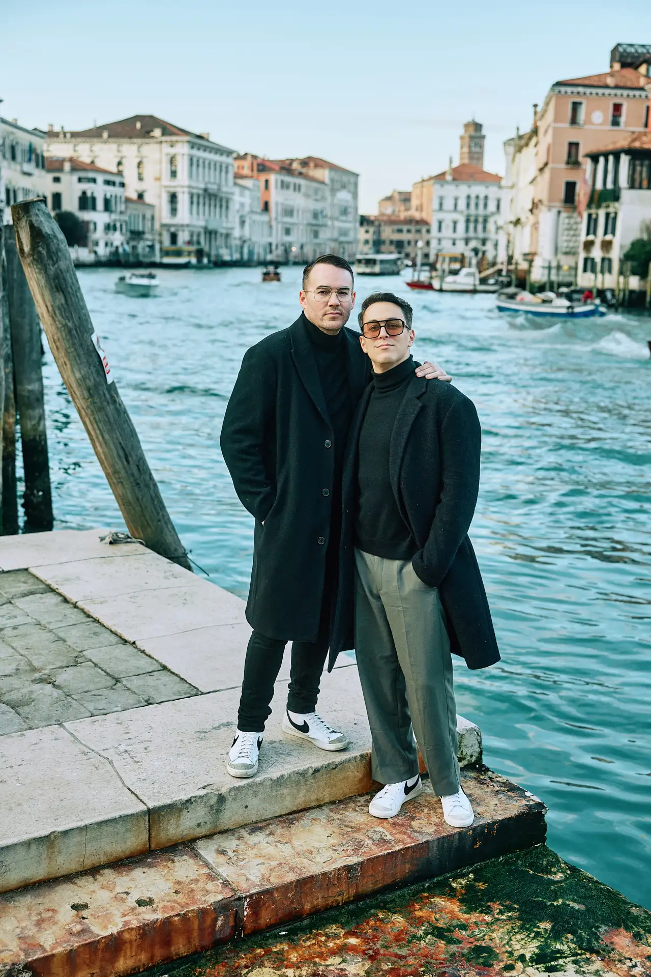 stylish venice engagement shoot
