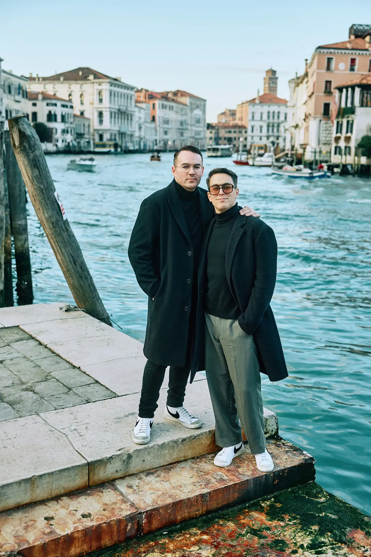 stylish venice engagement shoot