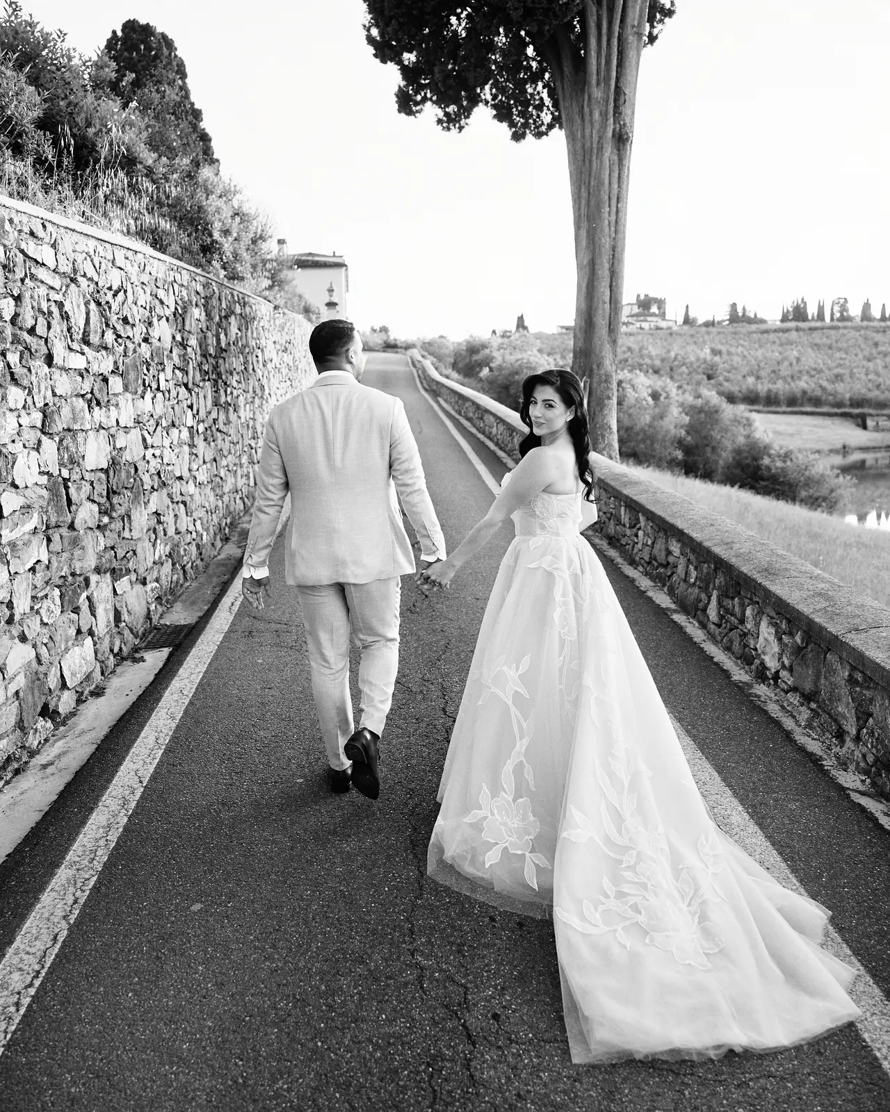 andrea chris walking back to dimora ghirlandaio